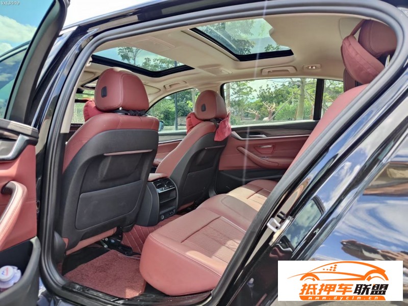  21年寶馬5系轎車 