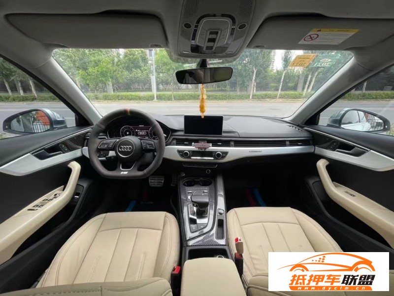  18年奧迪A4L轎車(chē) 