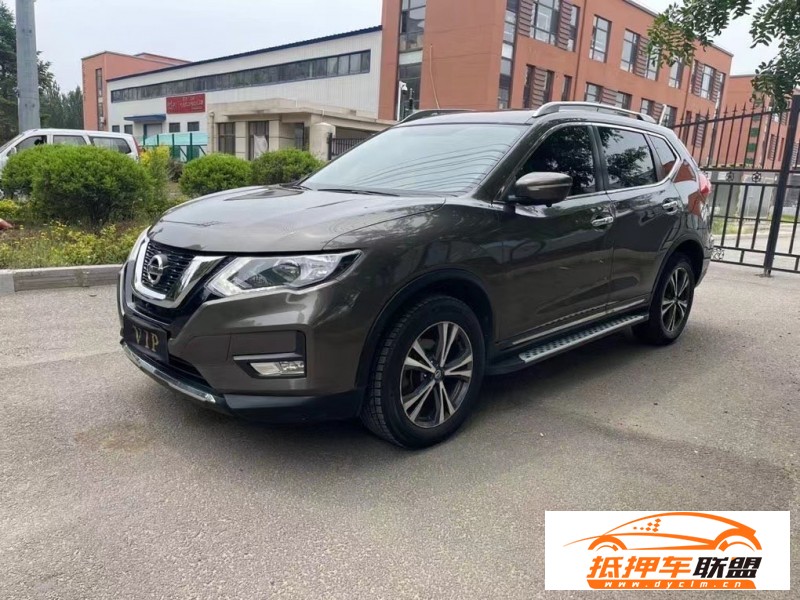  17年日產(chǎn)奇駿轎車 