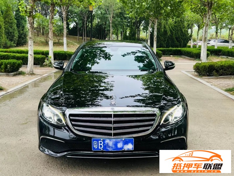  18年奔馳E級轎車 
