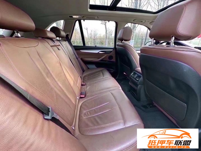  15年寶馬X5轎車 