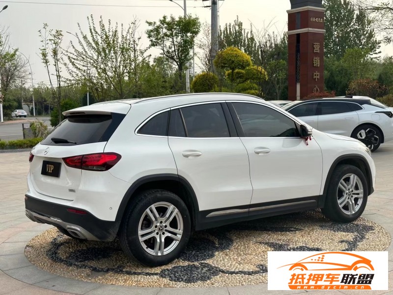  21年奔馳GLA轎車 