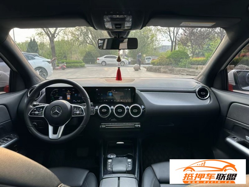  21年奔馳GLA轎車 