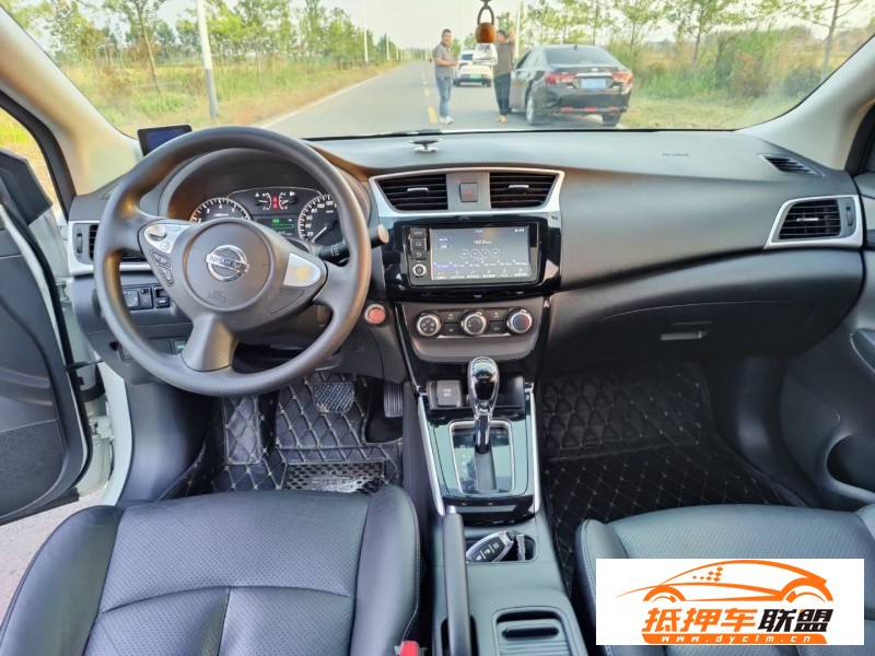  17年日產(chǎn)軒逸轎車 