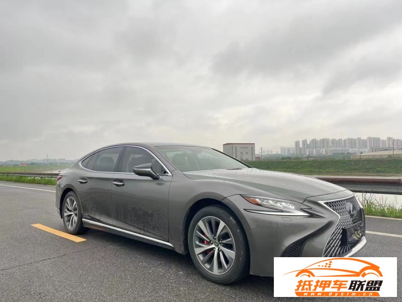  19年雷克薩斯LS轎車 