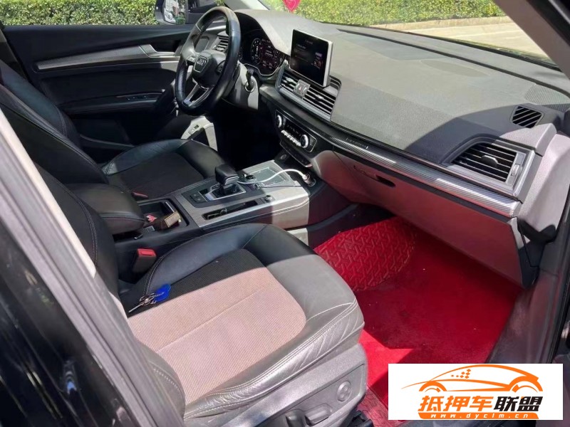  19年奧迪Q5轎車 