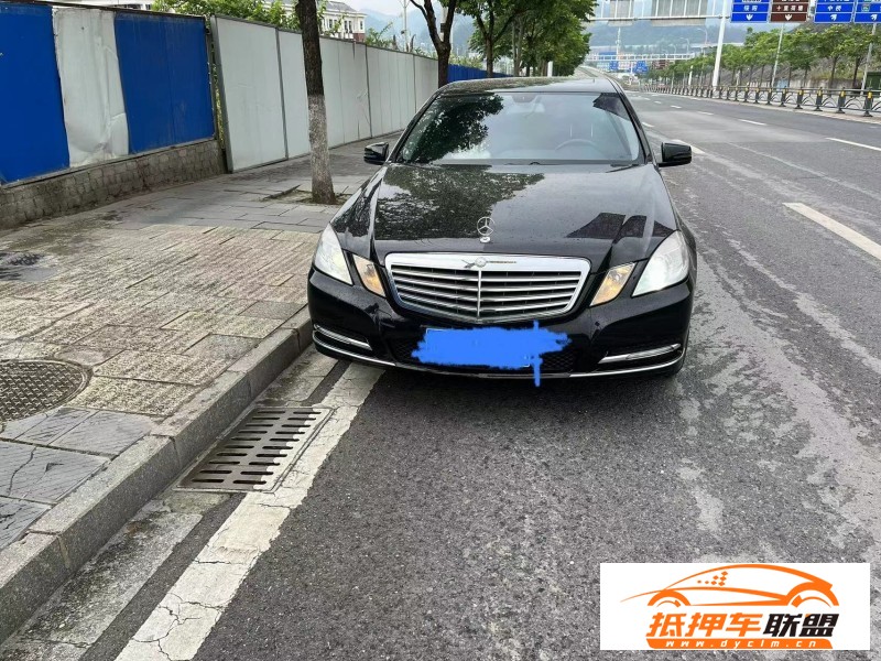  12年奔馳E轎車 