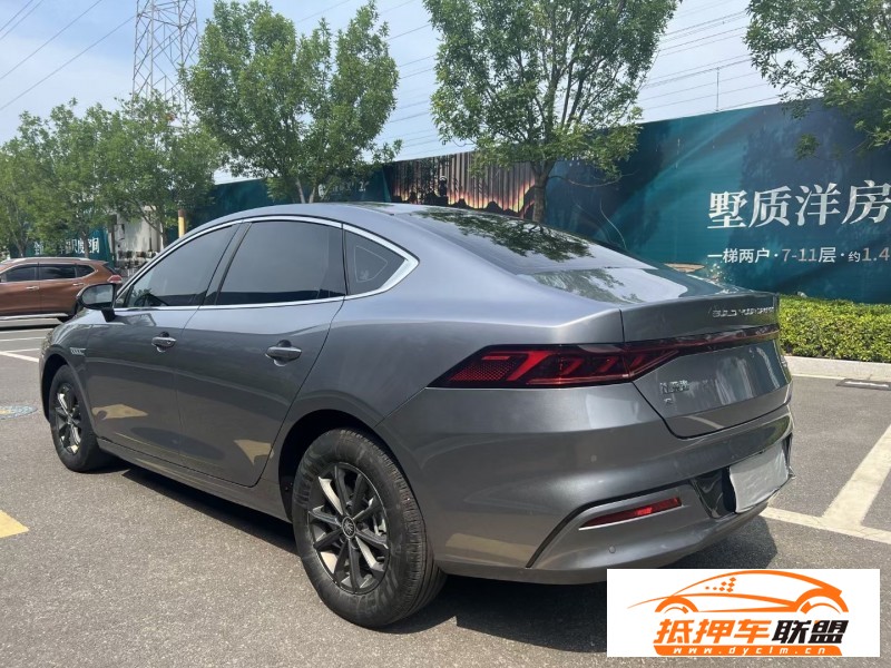  23年比亞迪秦轎車 