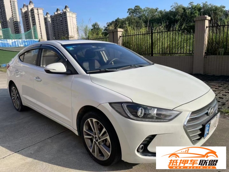  17年現(xiàn)代領(lǐng)動(dòng)轎車 