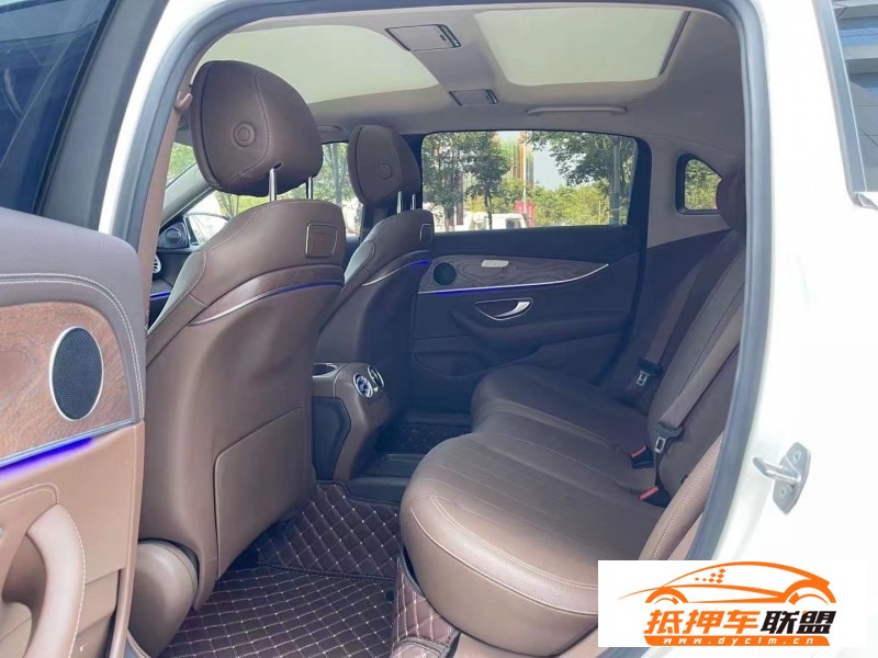  20年奔馳E轎車 