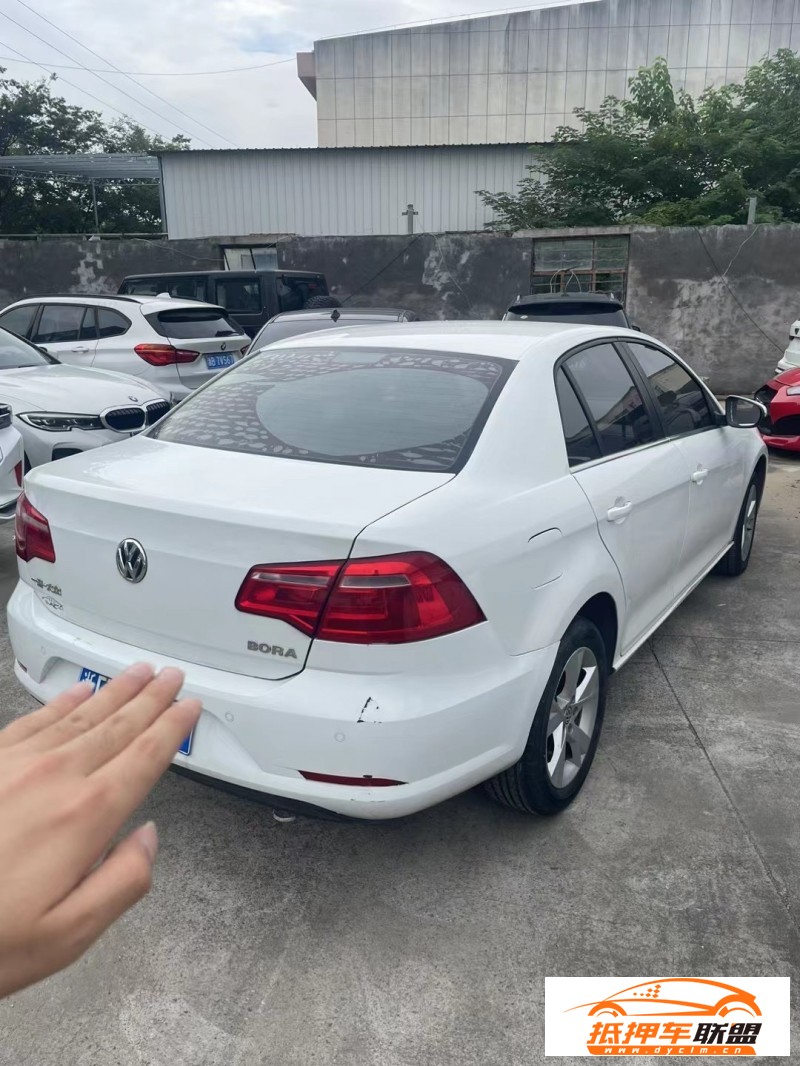  13年大眾寶來(lái)轎車(chē) 