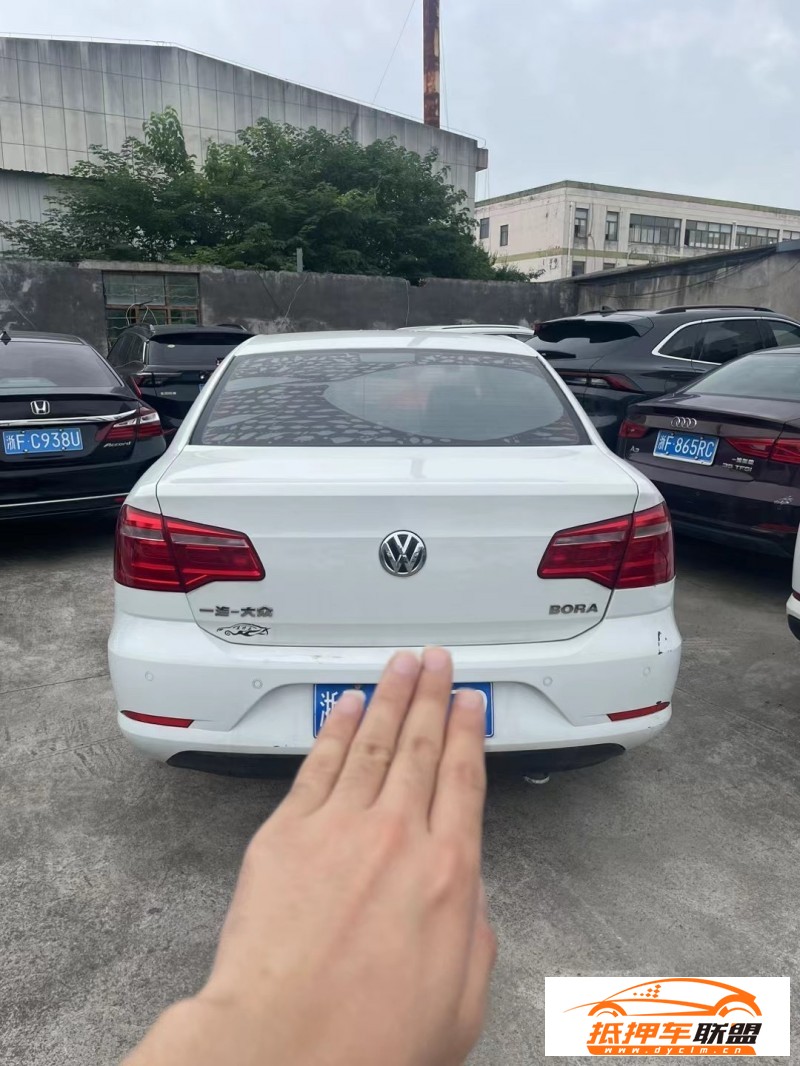  13年大眾寶來(lái)轎車(chē) 