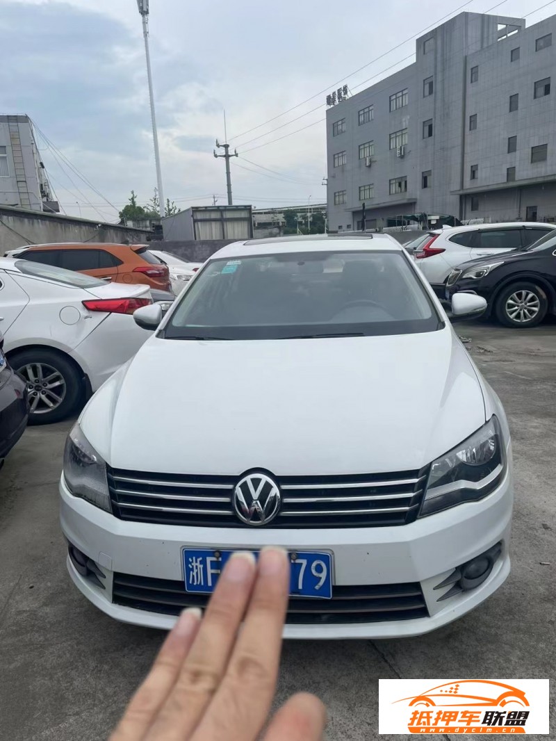  13年大眾寶來(lái)轎車(chē) 