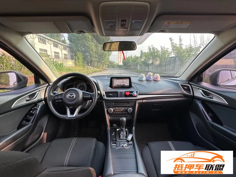  18年馬自達昂克賽拉轎車 