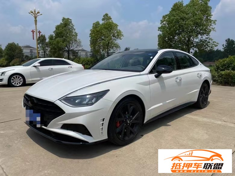  23年現(xiàn)代索納塔轎車 