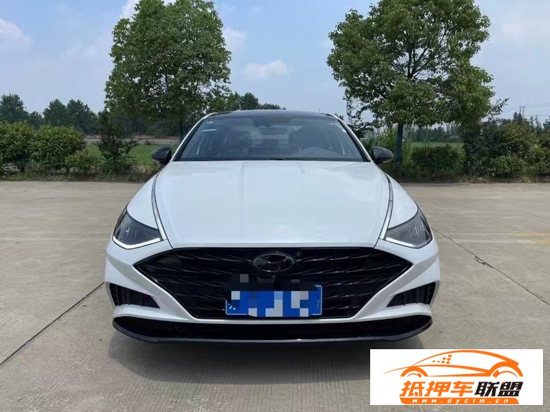  23年現(xiàn)代索納塔轎車 
