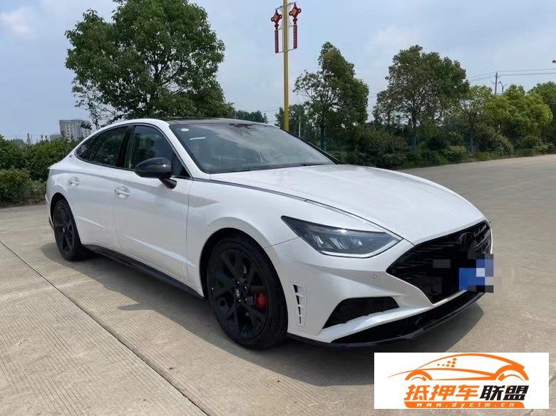  23年現(xiàn)代索納塔轎車 