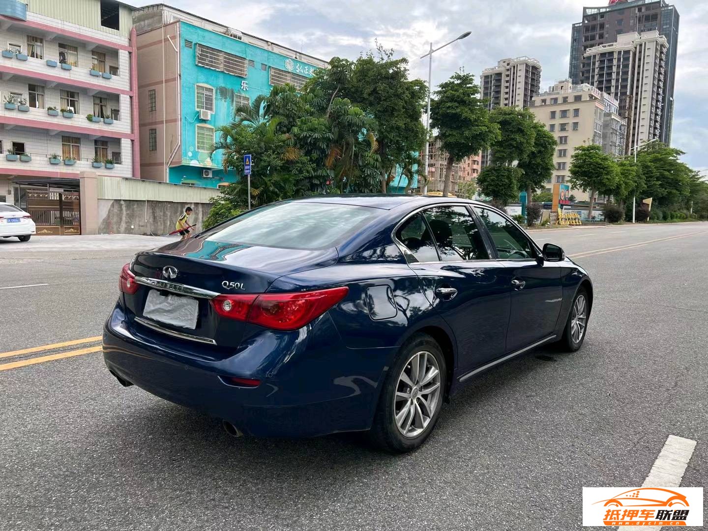 英菲尼迪Q50