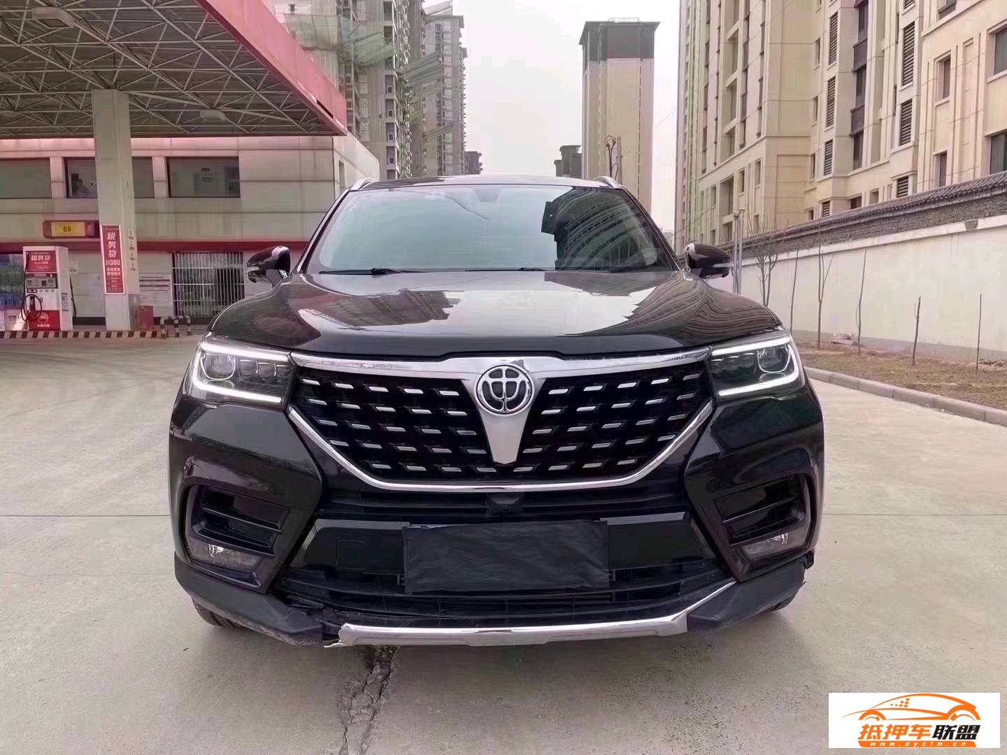 中華V7