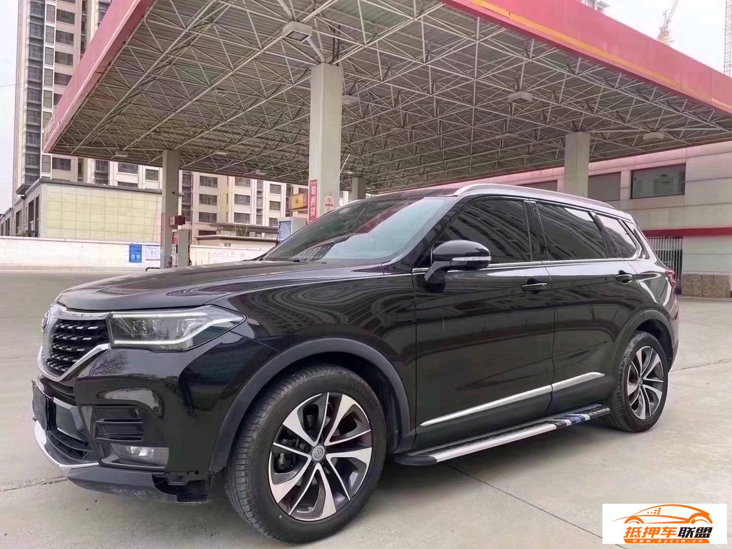 中華V7