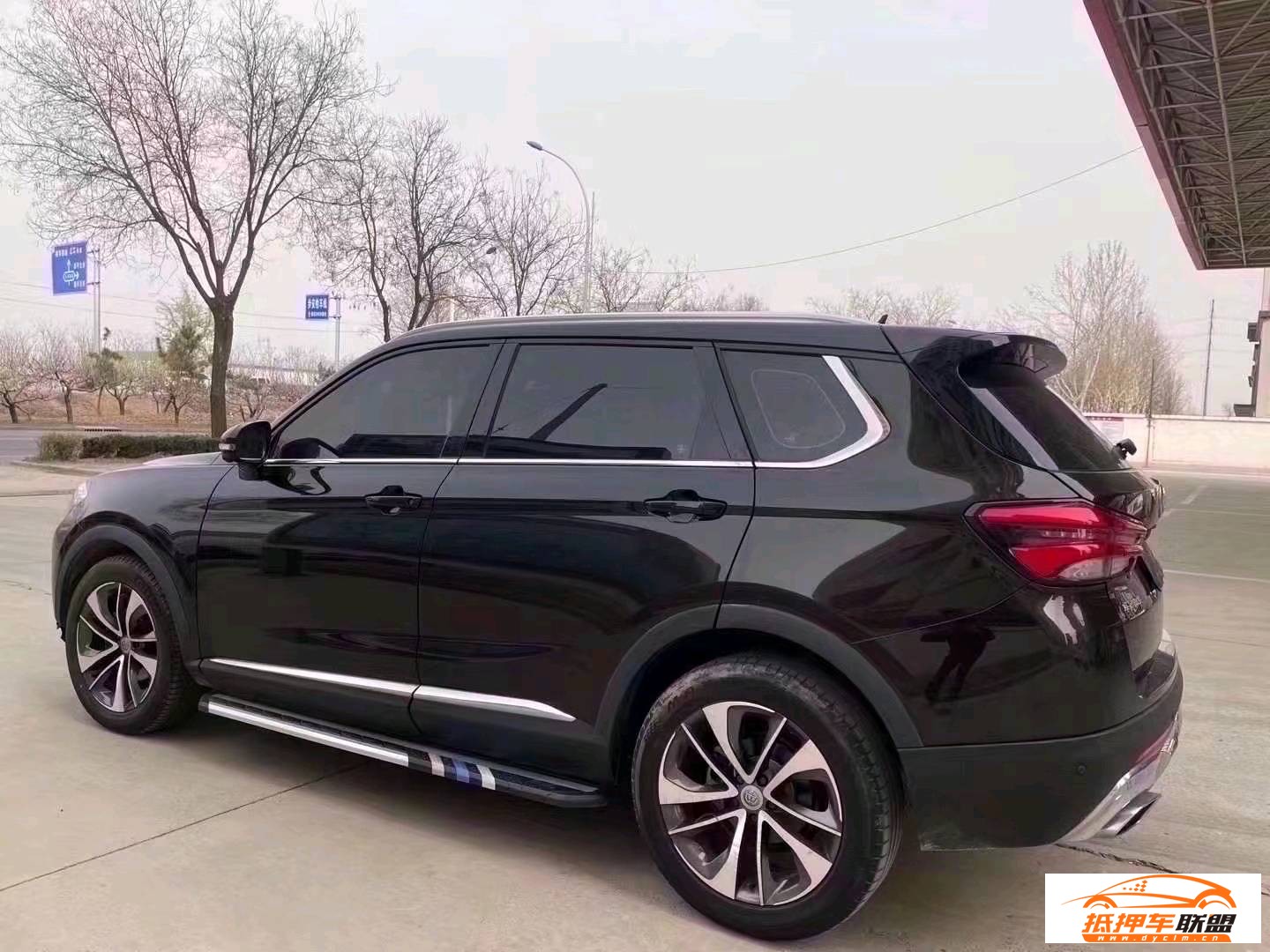中華V7
