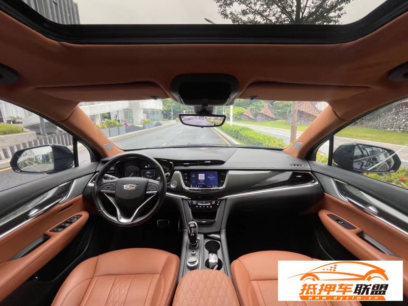  21年凱迪拉克xt6轎車 