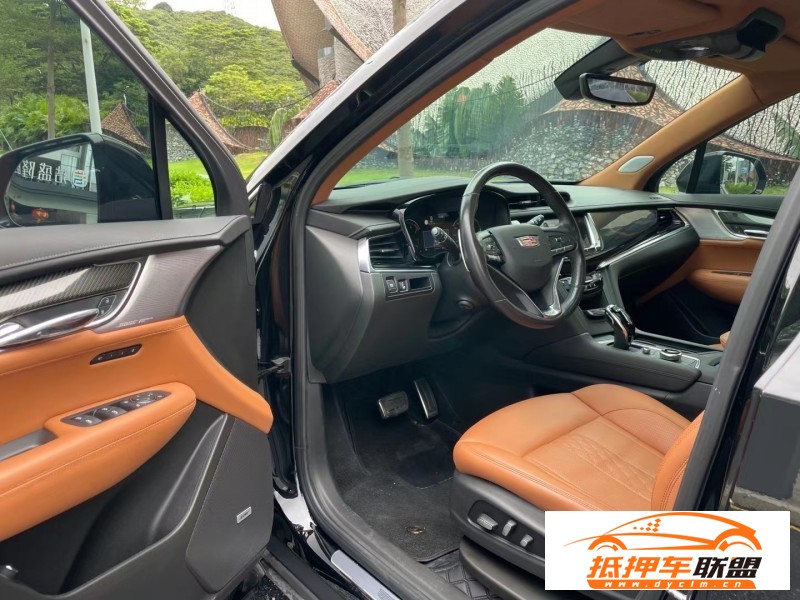  21年凱迪拉克xt6轎車 