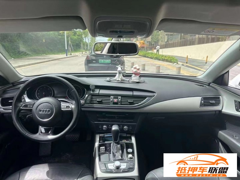  18年奧迪A7轎車 