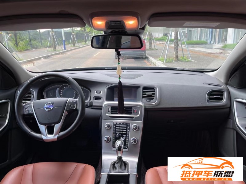  16年沃爾沃S60轎車 