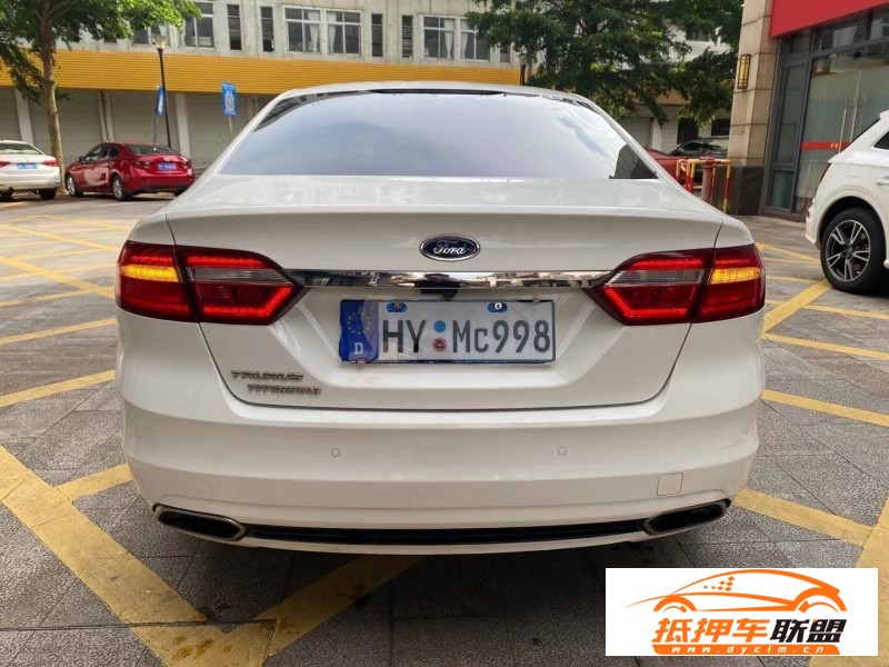  18年福特金牛座轎車 