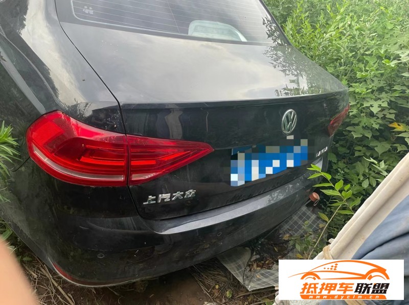  17年大眾朗逸轎車 
