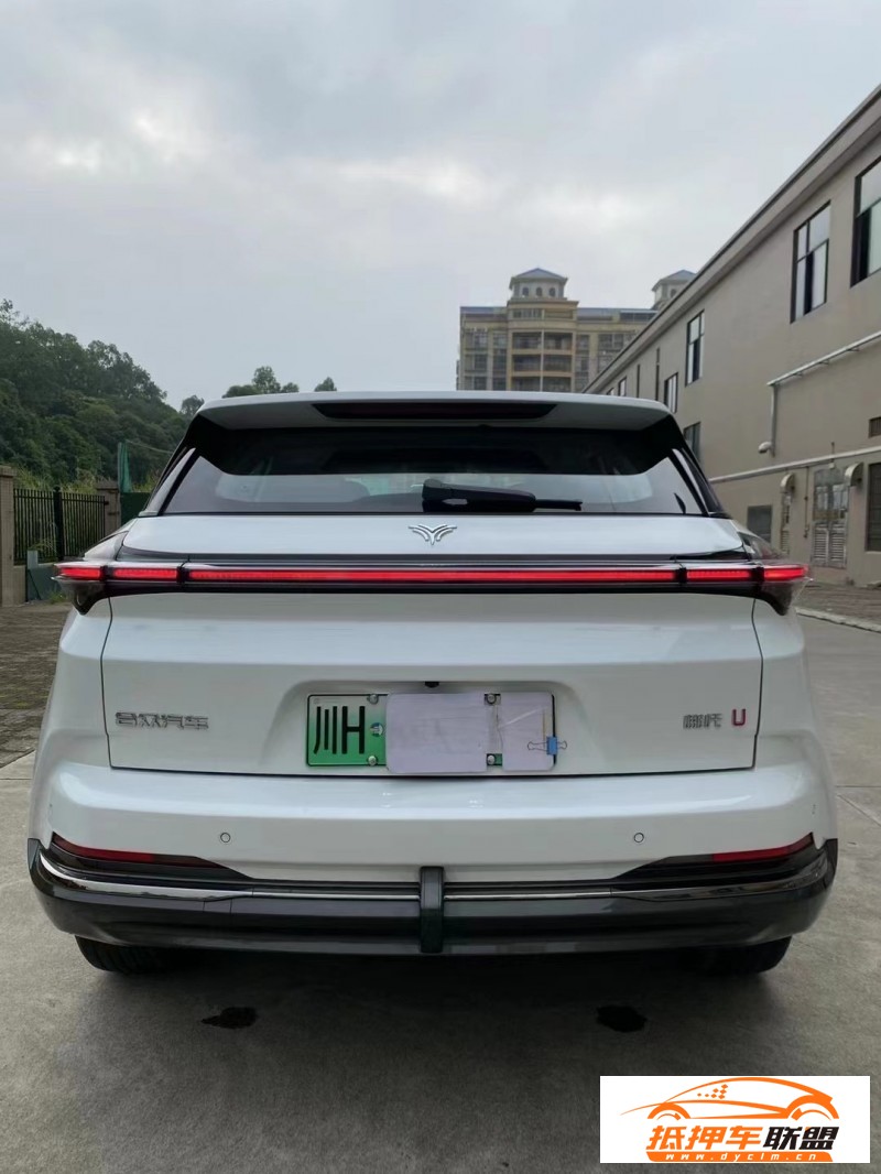  23年哪吒u-ll400SUV 