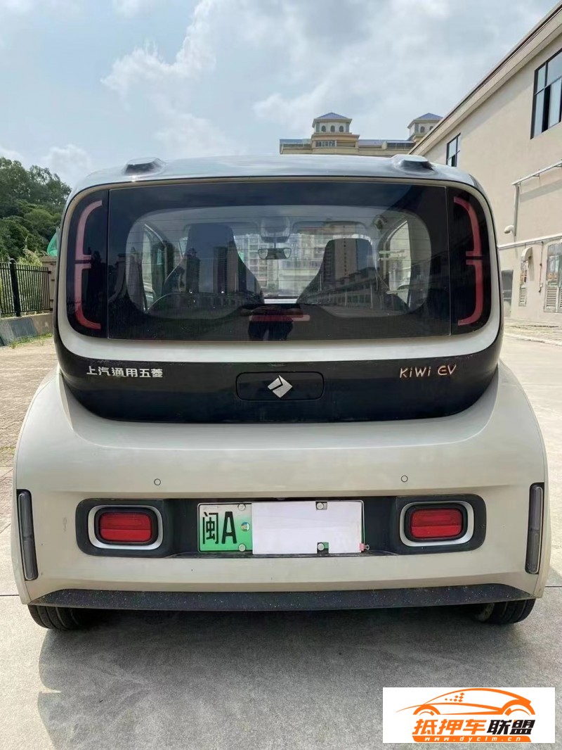  22年寶駿kiwi ev轎車 