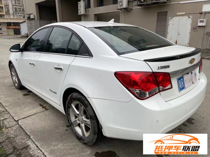  11年雪佛蘭科魯茲轎車 