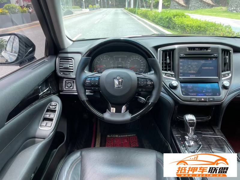  16年豐田皇冠轎車 