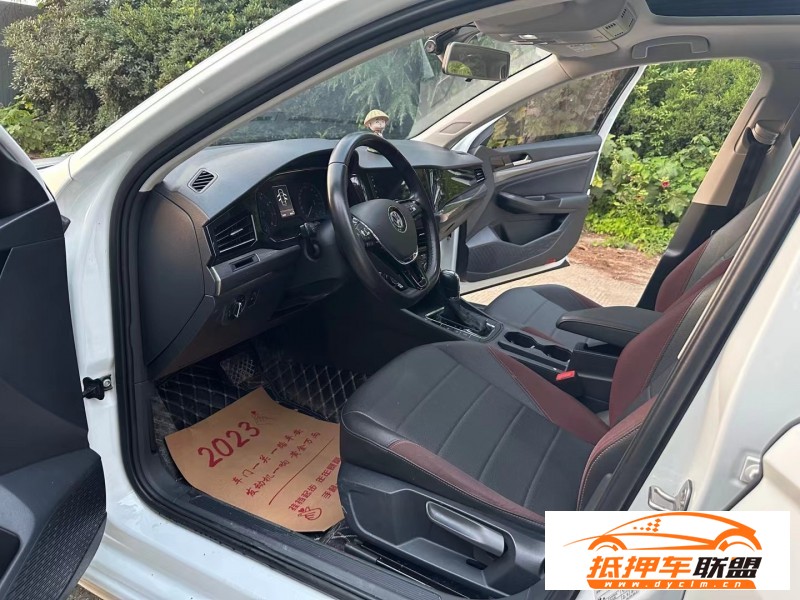  19年大眾寶來轎車 