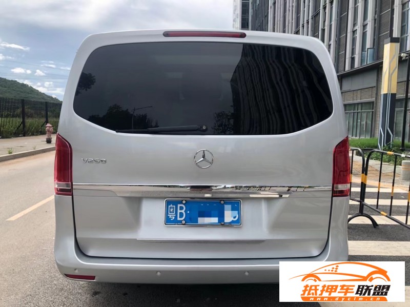  16年奔馳V轎車(chē) 