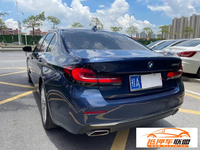  21年寶馬5系轎車 