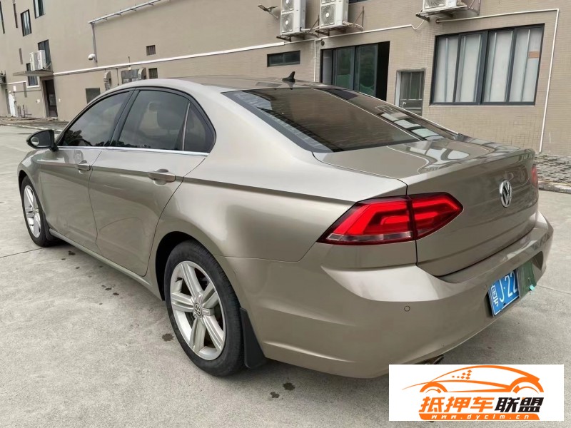  15年大眾凌渡轎車 