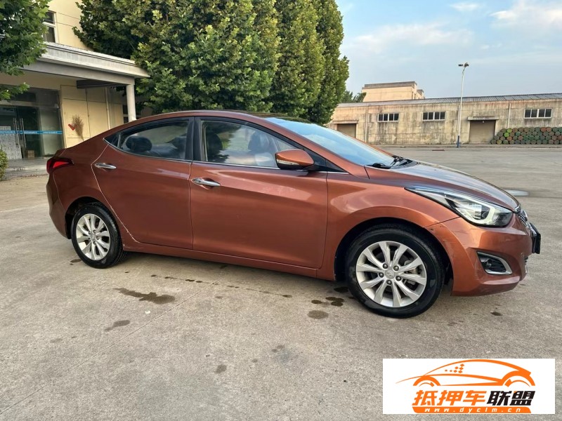  16年現(xiàn)代朗動轎車 
