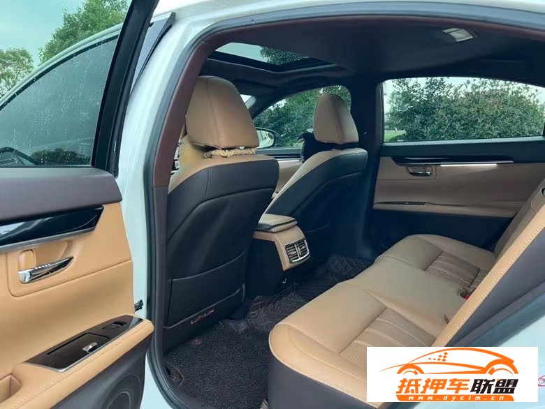  16年雷克薩斯ES轎車 