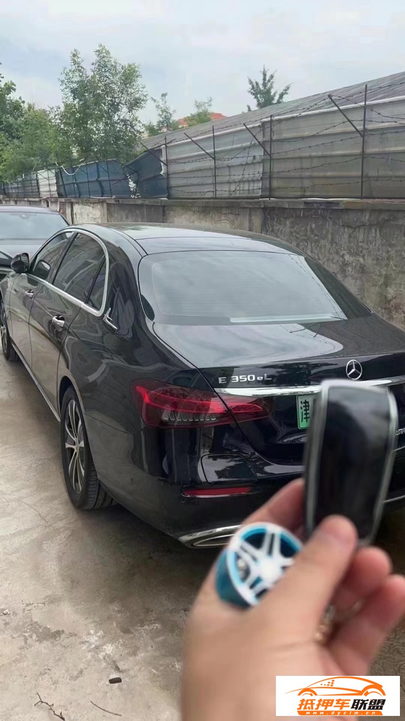  22年奔馳E轎車 