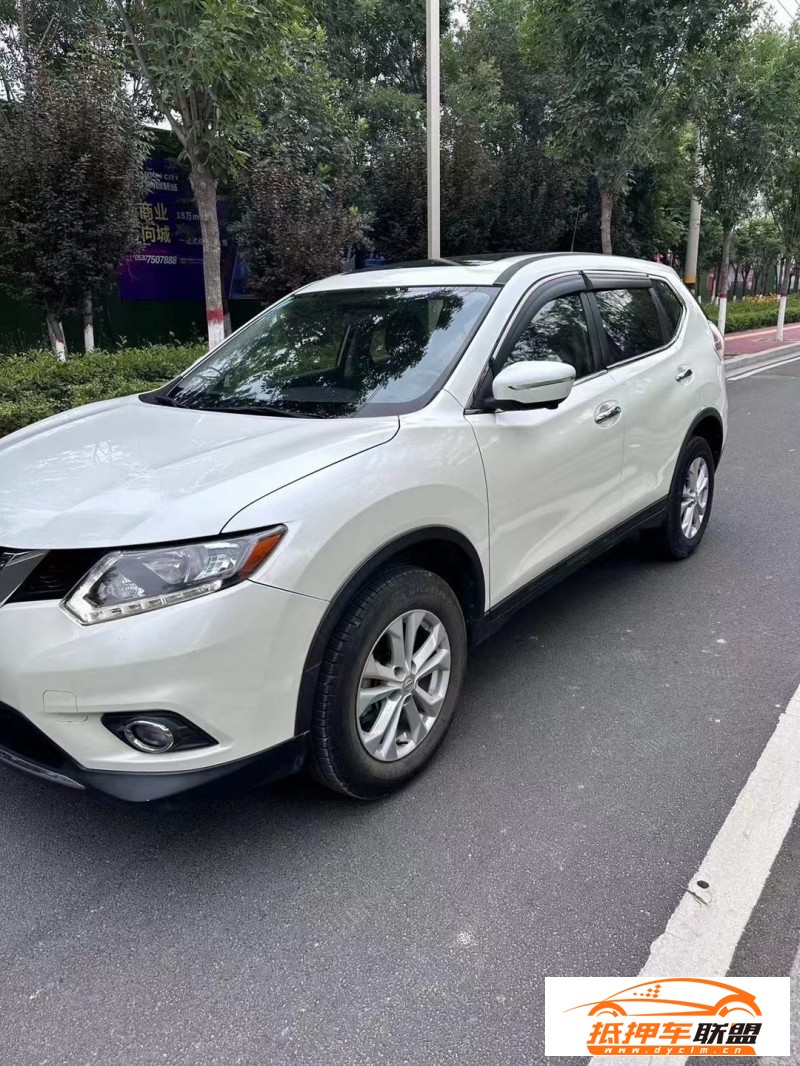  17年日產(chǎn)奇駿轎車 