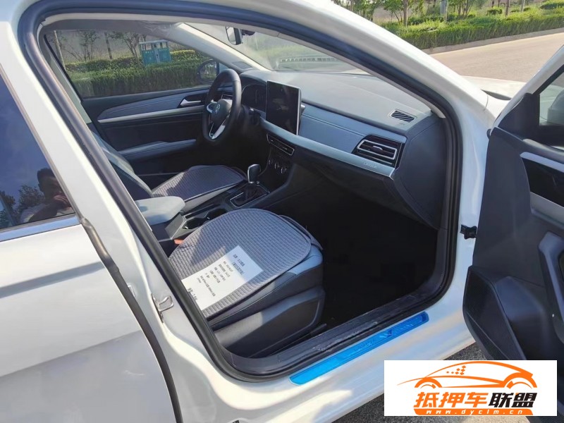  23年大眾朗逸轎車 