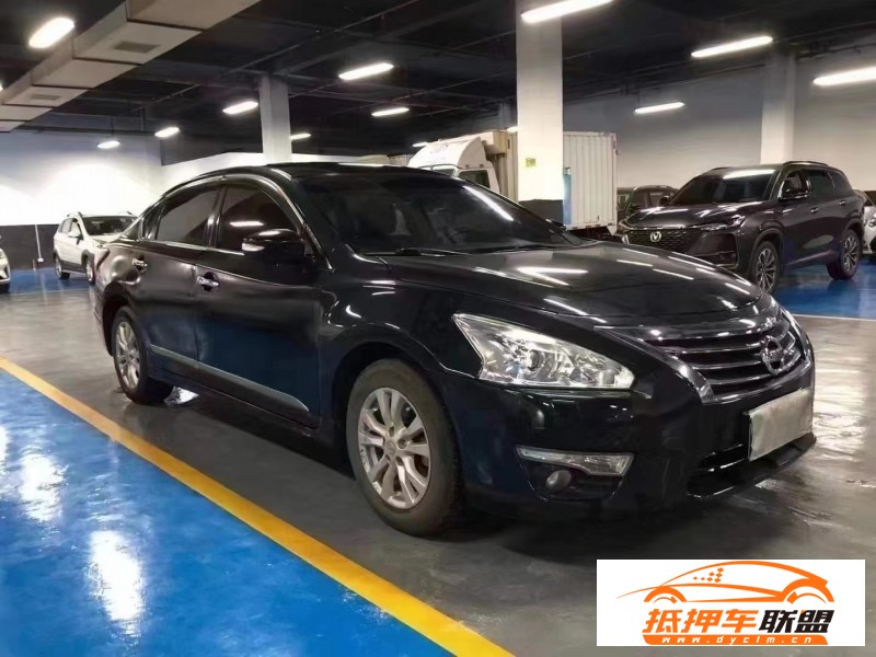  15年日產(chǎn)天籟轎車 