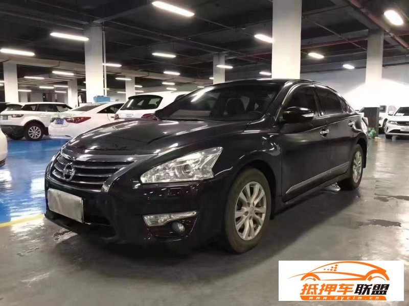  15年日產(chǎn)天籟轎車 