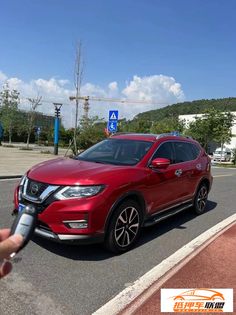  17年日產(chǎn)奇駿轎車 