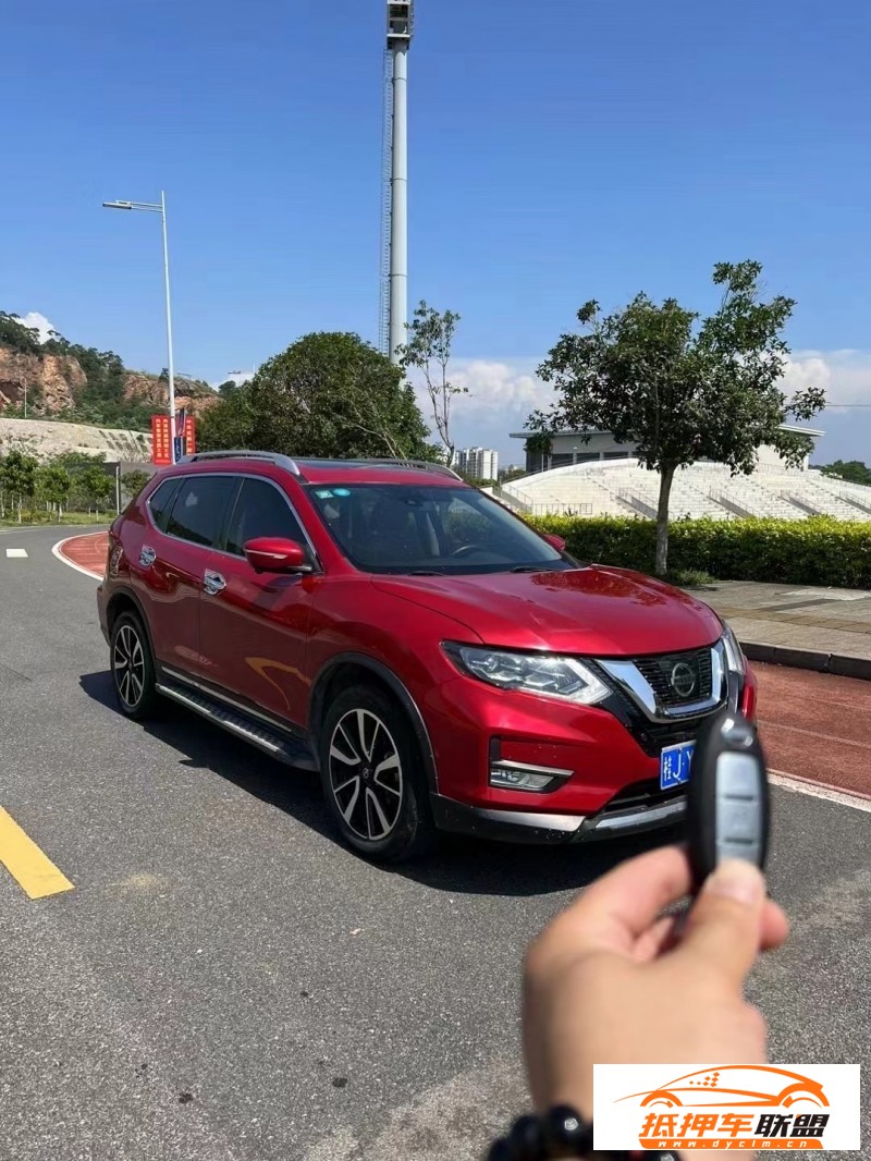  17年日產(chǎn)奇駿轎車 