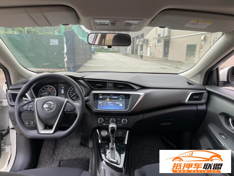  21年日產(chǎn)藍(lán)鳥轎車 