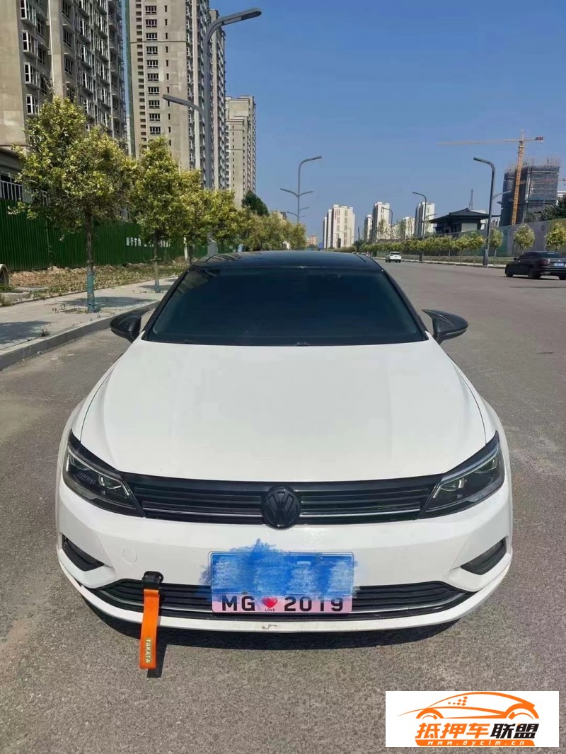  18年大眾凌渡轎車 